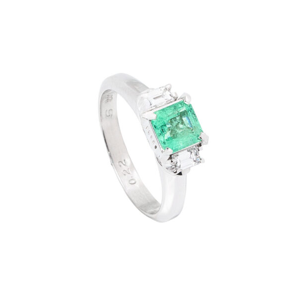 Anillo de Platino Esmeralda Princess. Talla 9